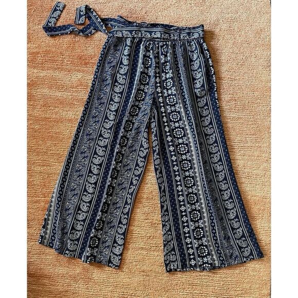 New Look FLORAL PRINT - Trousers - Wide Leg High Rise 2 Pockets Women’s L - Picture 2 of 8